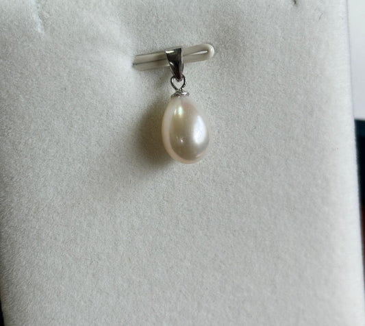 Teardrop pearl necklace curated selection by Moonwater Pearls